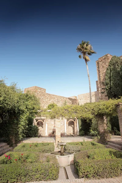 La fortificazione di Alcazaba a MLigulaga — Foto Stock