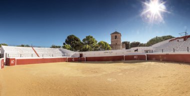 Tepedeki boğa halkası İspanya 'nın en tepedeki mijaları.