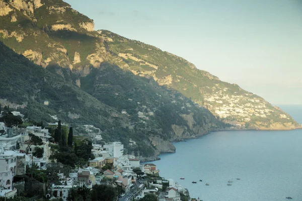 Langs de costline van amalfi in Italië — Stockfoto