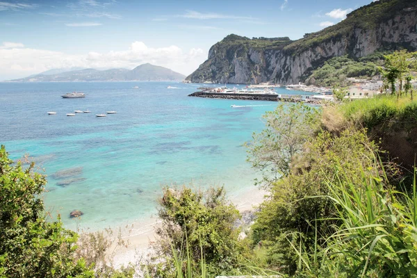 Capri adasında liman