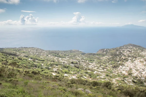 Точка зору з Монте - Соларо на острові Капрі. — стокове фото