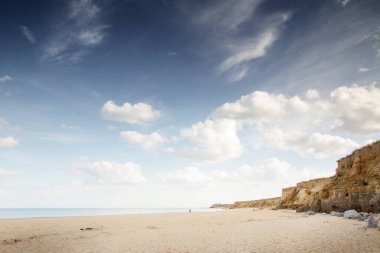 Norfolk Kuzey Denizi kıyısındaki Happisburgh kumsalının deniz manzarası 