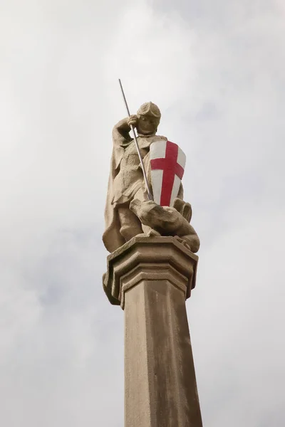 Statua San Giorgio Piedi Spaccatura Dragon Scultura Moreton Inghilterra Palude — Foto Stock