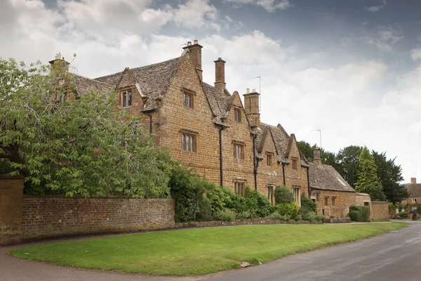 Σπίτια Στο Χωριό Oxfordshire Του Adderbury Στην Αγγλία — Φωτογραφία Αρχείου