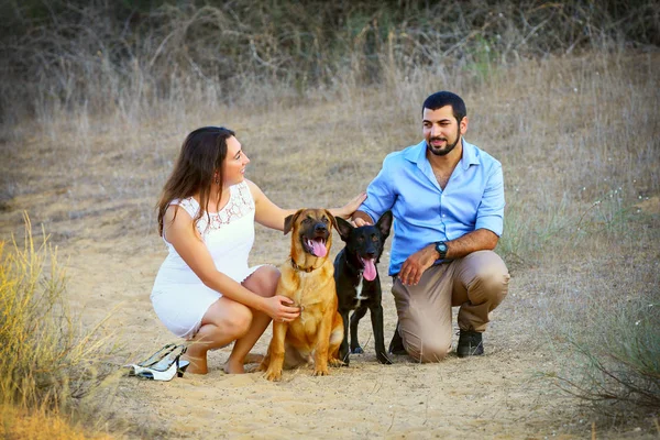 Young Couple Two Dogs — Stock Photo, Image