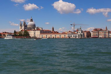Büyük Kanal boyunca Venedik manzarası Bazilika Santa Maria Della Salute, deniz manzarası.