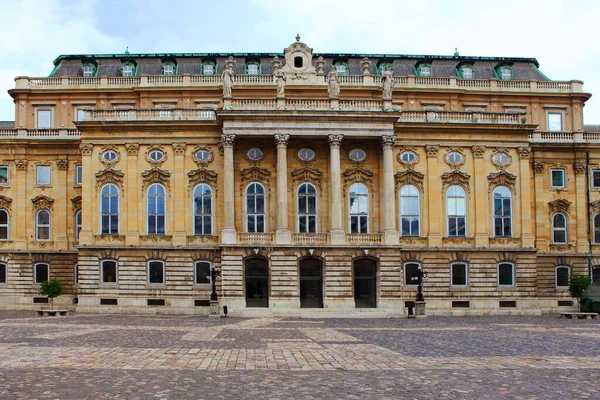 Budapest Hungría Junio 2018 Patio Interior Del Castillo Buda Palacio —  Fotos de Stock