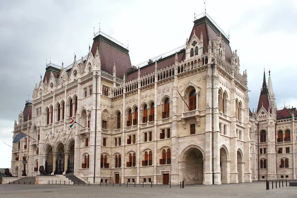 Famoso Edificio Del Parlamento Húngaro Budapest —  Fotos de Stock