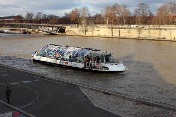 Paris Frankreich Februar 2019 Boot Auf Der Seine Paris Frankreich — Stockfoto