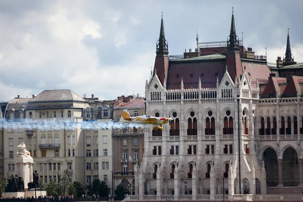 Budapest Magyarország 2018 Június Könnyű Sportrepülőgépek Repülnek Duna Felett Budapesti — Stock Fotó