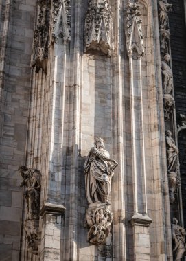 Milan, İtalya - 22 Haziran 2018: Milano Katedrali'ne, Büyükşehir Katedrali-Bazilikası Saint Mary İsa'nın doğuşu bezemeleri.