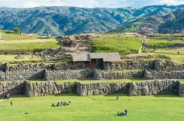 Cusco, Peru - 8 Mart 2015: Ruins of Inca Kalesi Sacsayhuaman, Cusco, Peru