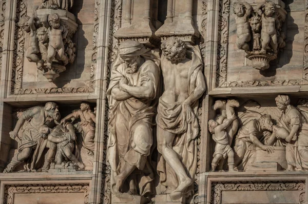 意大利米兰 2018年6月22日 米兰大教堂外装饰 大都会大教堂 圣玛丽诞生的大教堂 — 图库照片