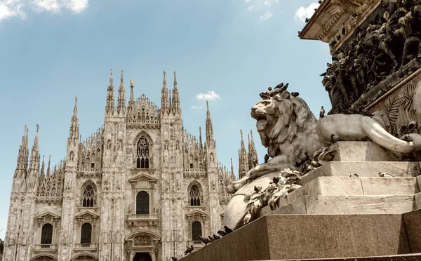 意大利米兰Duomo广场的Duomo Milano主教座堂 — 图库照片
