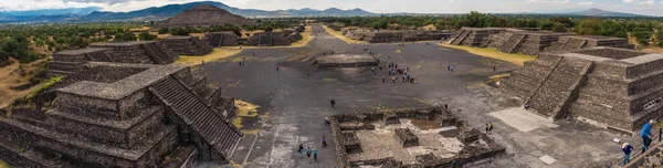 Teotihuacan Στο Μεξικό Νοεμβρίου 2016 Πυραμίδα Ήλιος Και Δρόμος Του — Φωτογραφία Αρχείου