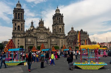 Mexico City, Meksika - 31 Ekim 2016: Ölüler günü'Zocalo içinde
