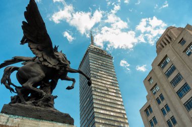 Mexico City, Meksika - 3 Aralık 2016: Görünüm, Torre Latinoamericana Caddesi 