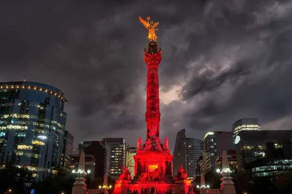 Engel Van Onafhankelijkheid Tegen Donkere Hemel Mexico Stad — Stockfoto