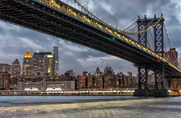 Manhattan Bridge Nachts Stadsgezicht Van New York — Stockfoto