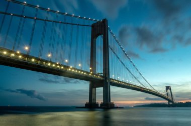 Verrazzano daraltır köprü çift katlı asma köprü bağlanma Staten Island ve Brooklyn, ABD New York şehrinin semtleri