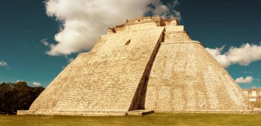 Piramit sihirbaz Uxmal, Antik Maya şehir içinde. Yucatan, Meksika