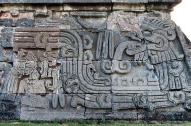 Xochicalco Tüylü yılan Tapınağı. Kolomb öncesi arkeolojik Meksika. UNESCO Dünya Miras Listesi