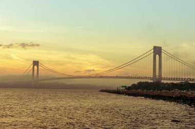 Verrazzano daraltır köprü çift katlı asma köprü bağlanma Staten Island ve Brooklyn, ABD New York şehrinin semtleri