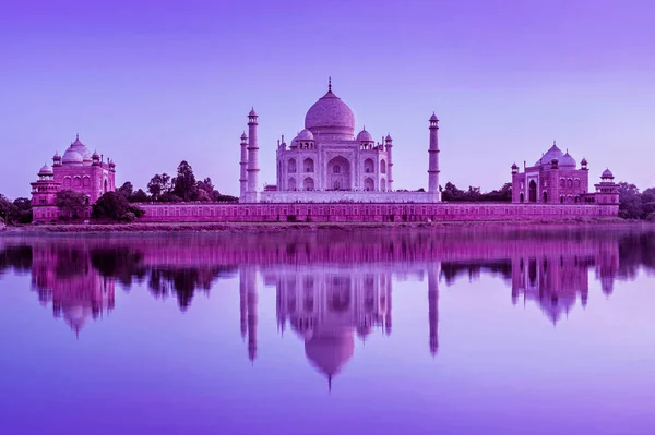 Vista Taj Mahal Durante Pôr Sol Refletida Rio Yamuna Agra — Fotografia de Stock