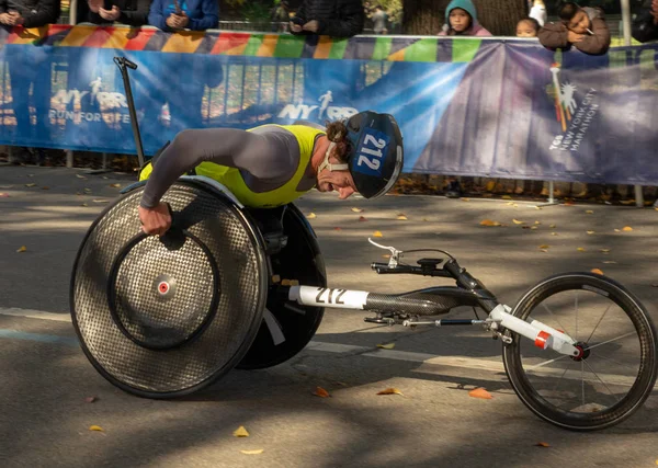 ニューヨーク アメリカ合衆国 2018 回ニューヨークシティ マラソン車椅子部門参加者 — ストック写真