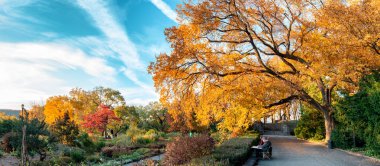 New York, ABD - 4 Kasım 2018: Fort Tryon parkıdır, Hudson yükseklikleri ve New York City'deki Manhattan borough Inwood mahallelerinde bulunan bir kamu parki.
