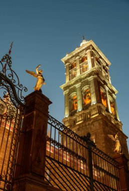 Gece Puebla Katedrali'nde Puebla, Meksika için