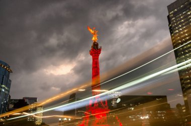 Mexico City 'de gökyüzüne karşı Bağımsızlık Meleği.