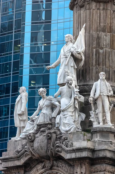 Ciudad México México Noviembre 2016 Grupo Estatuas Mármol Algunos Héroes —  Fotos de Stock