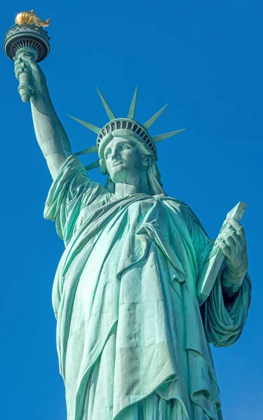 Szabadság Szobor Ellen Blue Sky New York City Amerikai Egyesült — Stock Fotó