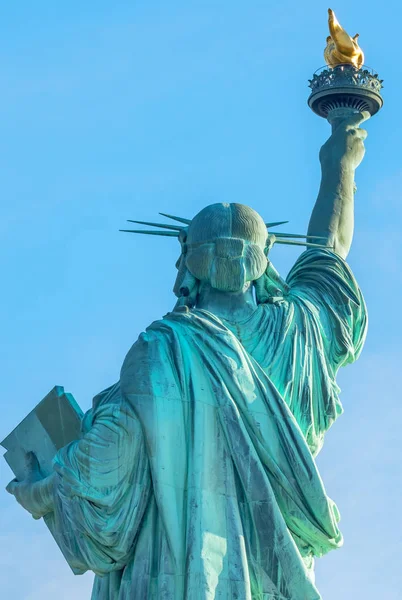 Achterkant Statue Liberty Tegen Blauwe Hemel New York City Verenigde — Stockfoto