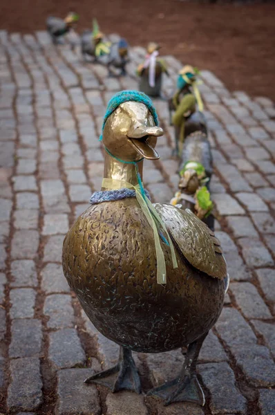 Boston Eua Maio 2017 Escultura Bronze Make Way Ducklings Boston — Fotografia de Stock