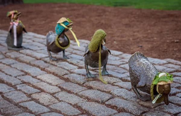 Boston Eua Maio 2017 Escultura Bronze Make Way Ducklings Boston — Fotografia de Stock