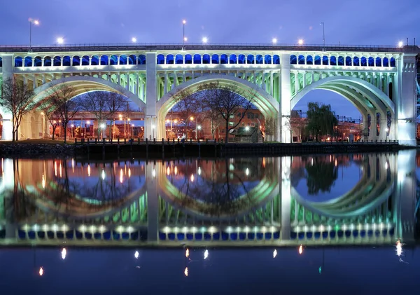 Detroit Superior Bridge Sul Fiume Cuyahoga Cleveland Ohio Usa — Foto Stock