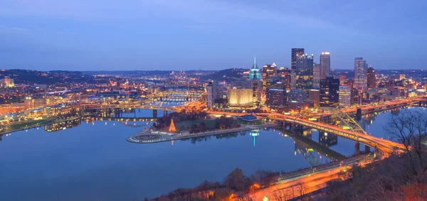 Pittsburgh Pensilvania Noviembre 2018 Vista Nocturna Pittsburgh Panorama Del Horizonte —  Fotos de Stock