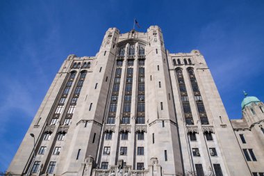 Detroit Masonic Temple. Bina kamusal alanlarda üç sinema, üç balo salonu ve ziyafet salonları Detroit, ABD de dahil olmak üzere çeşitli içerir