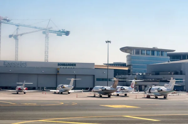 Dubai Verenigde Arabische Emiraten April 2014 Vliegtuigen Luchthaven Van Dubai — Stockfoto