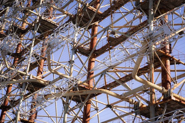 Sistema de radar soviético "Duga" en la central nuclear de Chernobyl en la zona de exclusión de Chernobyl, Ucrania — Foto de Stock