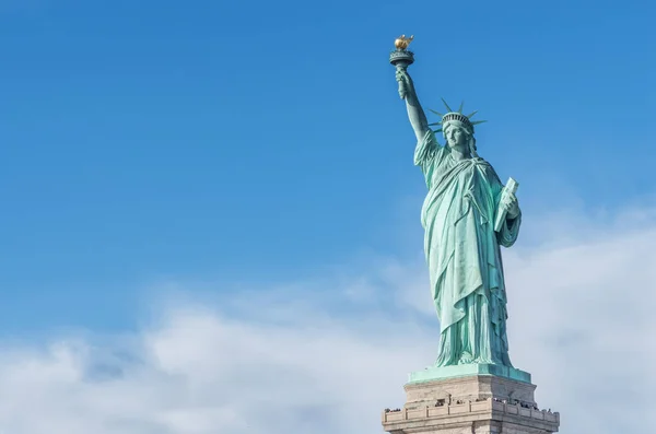 Estátua da liberdade na cidade de Nova York — Fotografia de Stock
