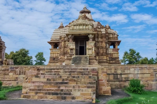 Индуистский храм в Кхаджурахо, Индия — стоковое фото