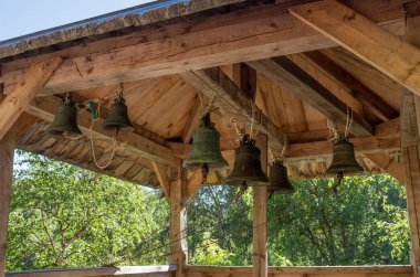 Çan Anzersky adada kilisede. Solovky Adaları, Rusya Federasyonu