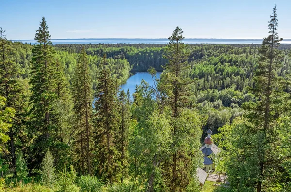 Landskapet på Anzersky ön. Solovky öar, Ryssland — Stockfoto