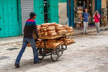 Eski Kudüs Pazarı'nda Arap simitleri. İsrail