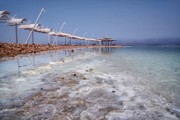 Stranden vid döda havets kust. Israel — Stockfoto