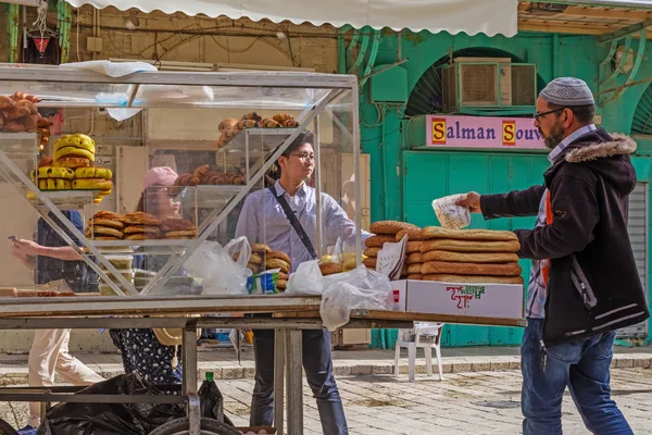 Arabské bagely na starém jeruzalémském trhu. Izrael — Stock fotografie