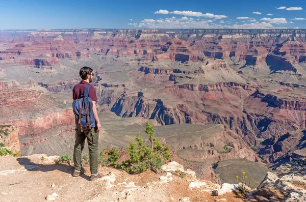 Escursionista nel Parco Nazionale del Grand Canyon, Stati Uniti — Foto Stock